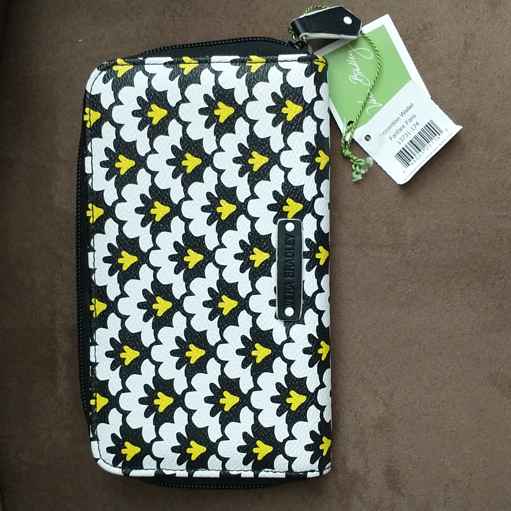 Vera Bradley • Accordion Zip Around Wallet • Fanfare Fans